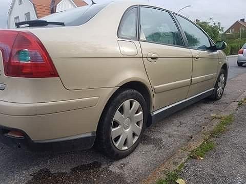 Begagnad Citroën C5 133 HK (97 kW) 2004 Ljusbrun Sedan
