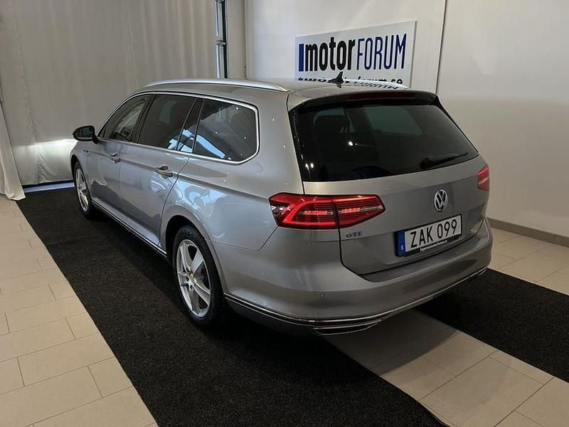 Begagnad VW Passat GTE 220 HK (161 kW) 2018 Silver Kombi
