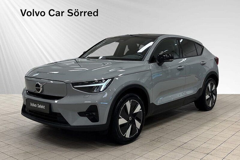 Grå Begagnad 2023 Volvo EC40 Plus SUV | 449 900 kr (Marknadspris) - Bild 1/4