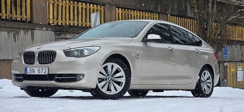 Begagnad BMW 530 Gran Turismo 245 HK (180 kW) 2011 Silver