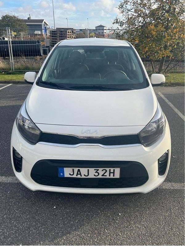 Vit Begagnad 2024 Kia Picanto Halvkombi | 149 000 kr (Bra pris) - Bild 1/4