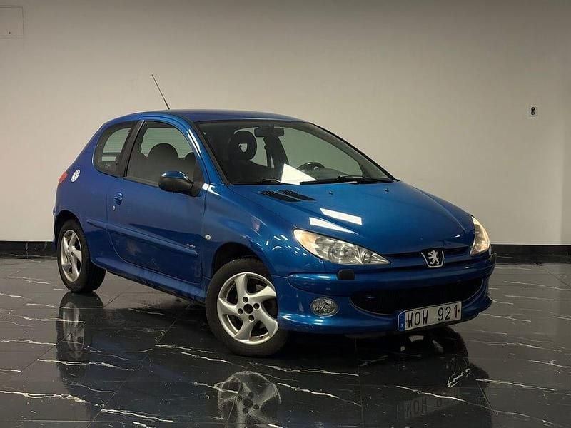 Begagnad Peugeot 206 Sport 109 HK (80 kW) 2005 Blå Halvkombi