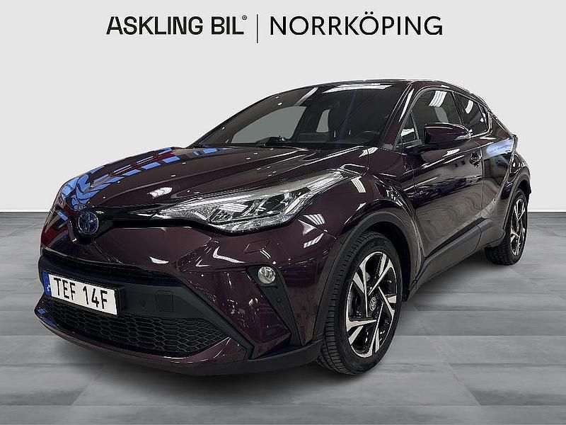Lila Begagnad 2022 Toyota C-HR Edition SUV | 274 000 kr (Marknadspris) - Bild 1/4