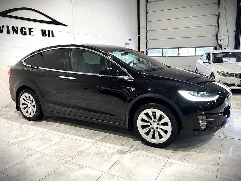 Begagnad Tesla Model X 397 kW (541 HK) 2019 Svart SUV