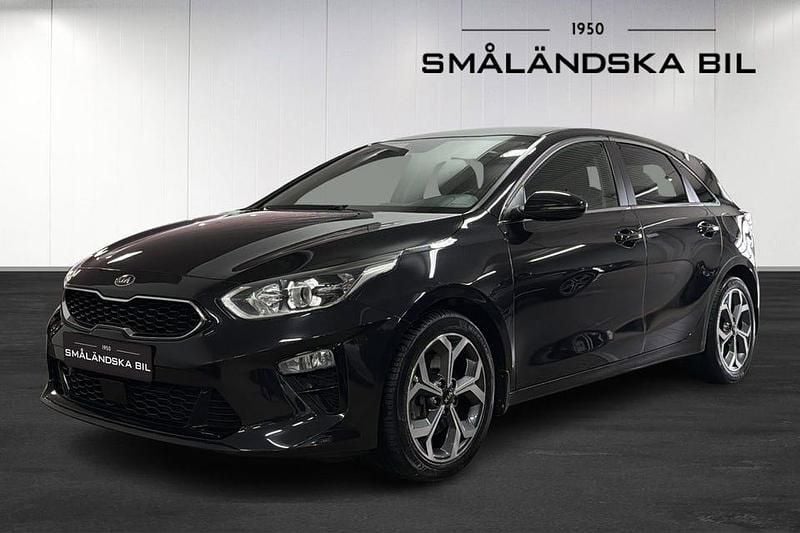 Begagnad Kia Ceed Advance 160 HK (117 kW) 2021 Svart Halvkombi