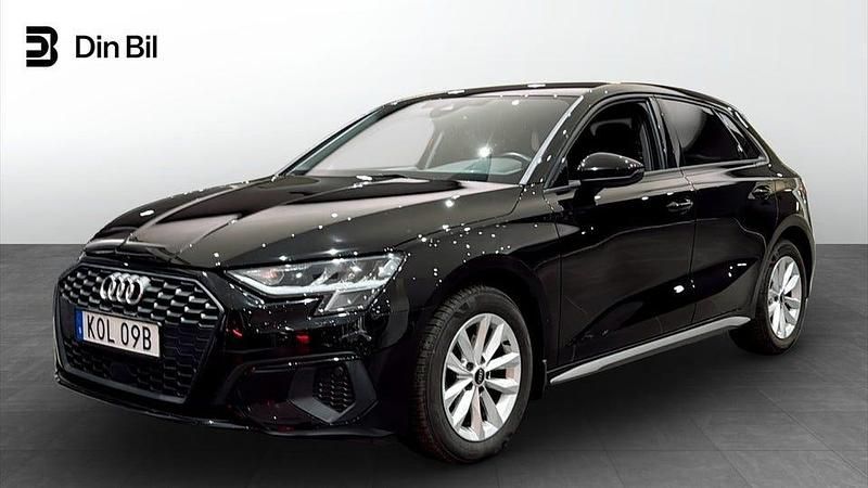Svart Begagnad 2023 Audi A3 Proline Sedan | 219 000 kr (Bra pris) - Bild 1/4