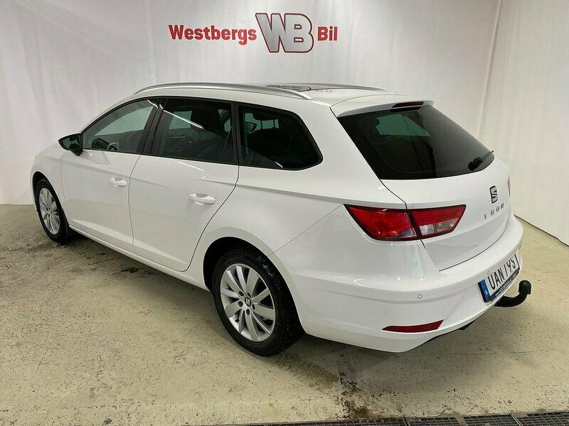 Begagnad Seat Leon ST Style 131 HK (96 kW) 2019 Vit Kombi