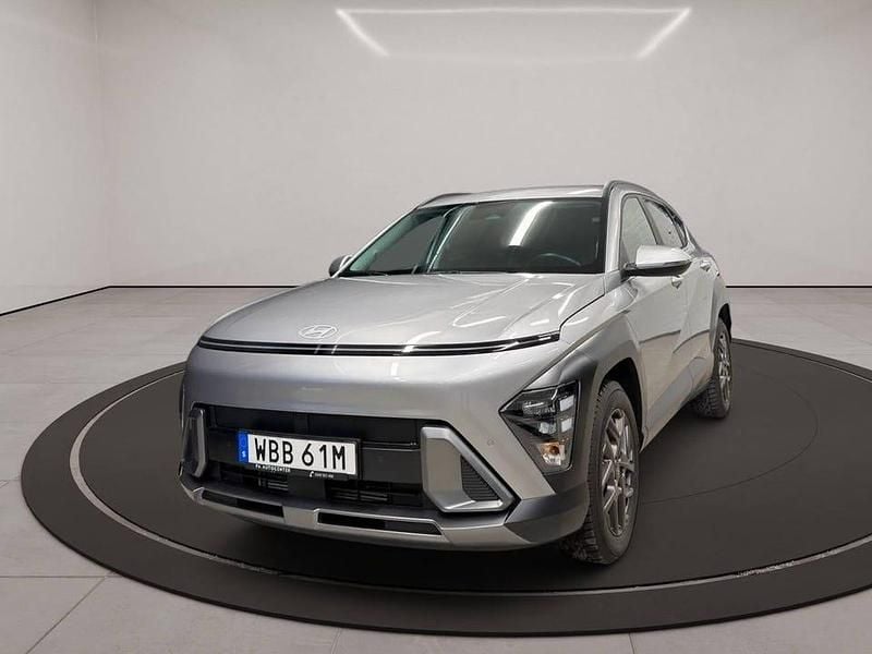Begagnad Hyundai Kona Essential 120 HK (88 kW) 2024 Grå SUV