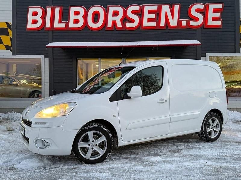 Vit Begagnad 2014 Peugeot Partner Van | 65 000 kr (Lite dyr) - Bild 1/4