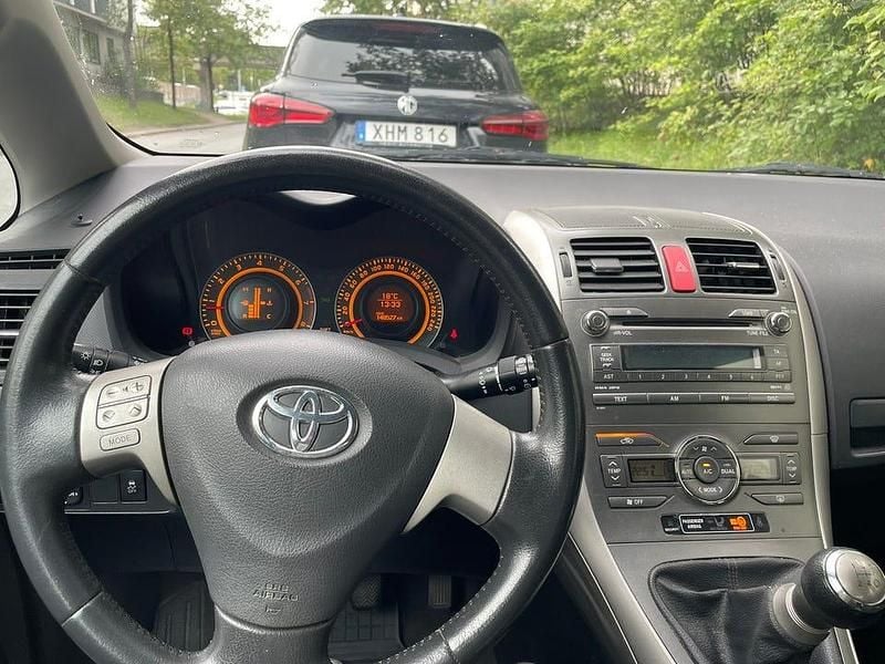 Begagnad 2008 Toyota Auris Halvkombi | 40 000 kr (Marknadspris) - Bild 1/4