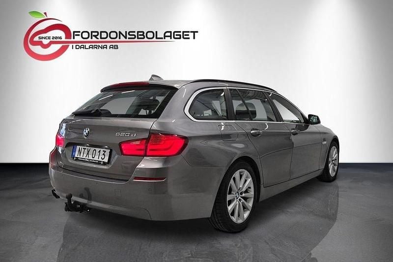 Begagnad BMW 520 184 HK (135 kW) 2011 Grå Kombi