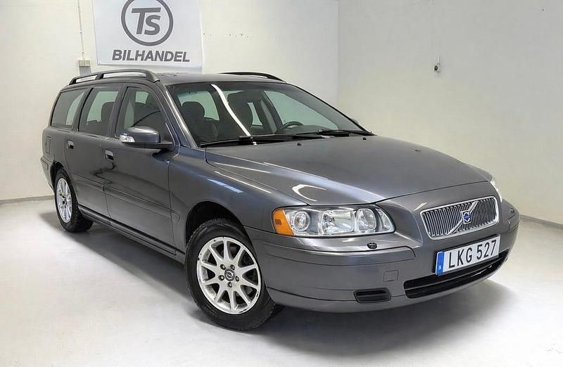 Grå Begagnad 2007 Volvo V70 Standard Kombi | 59 900 kr (Marknadspris) - Bild 1/4
