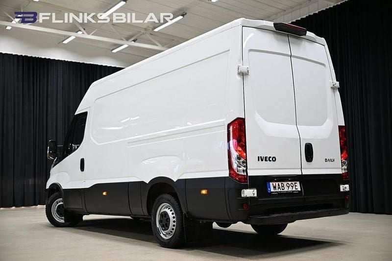Begagnad Iveco Daily 136 HK (100 kW) 2023 Vit