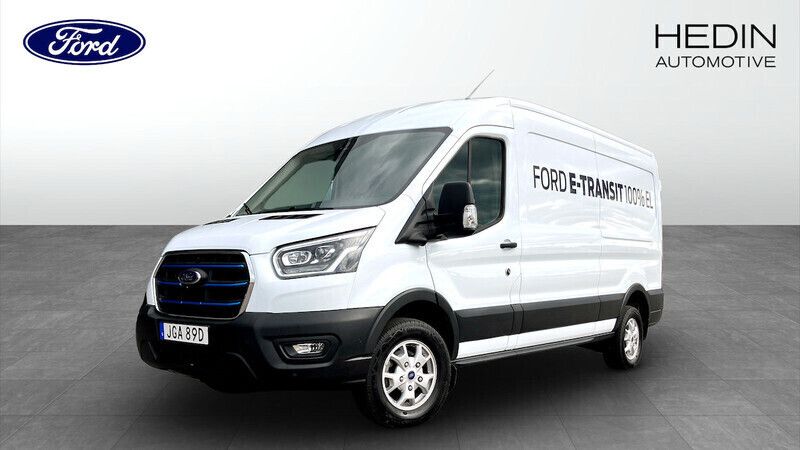 Vit Begagnad 2022 Ford E-Transit Trend Van | 379 900 kr (Dyr) - Bild 1/4