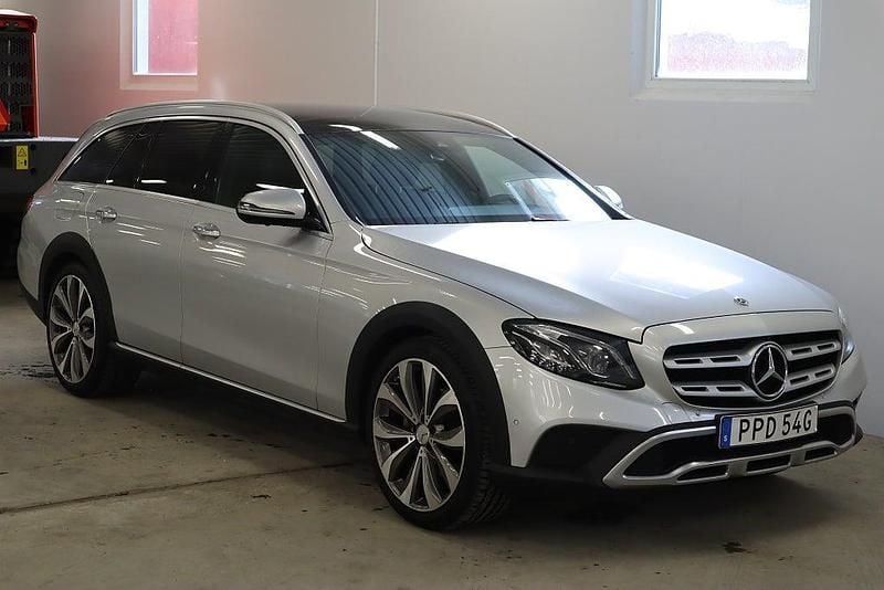 Begagnad Mercedes E220 All-Terrain SE 194 HK (142 kW) 2020 Silver Kombi
