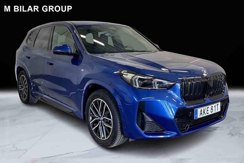 Blå Begagnad 2024 BMW iX1 SUV | 519 000 kr - Bild 1/1