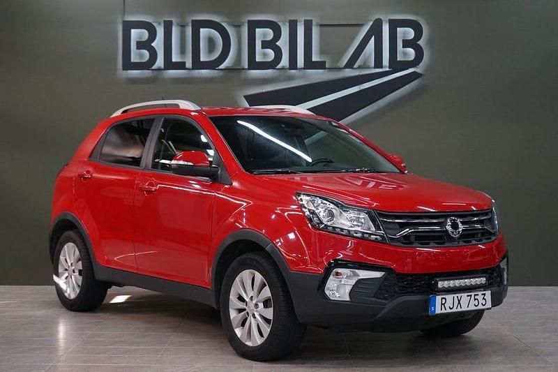 Röd Begagnad 2017 Ssangyong (KGM) Korando SUV | 107 900 kr - Bild 1/4