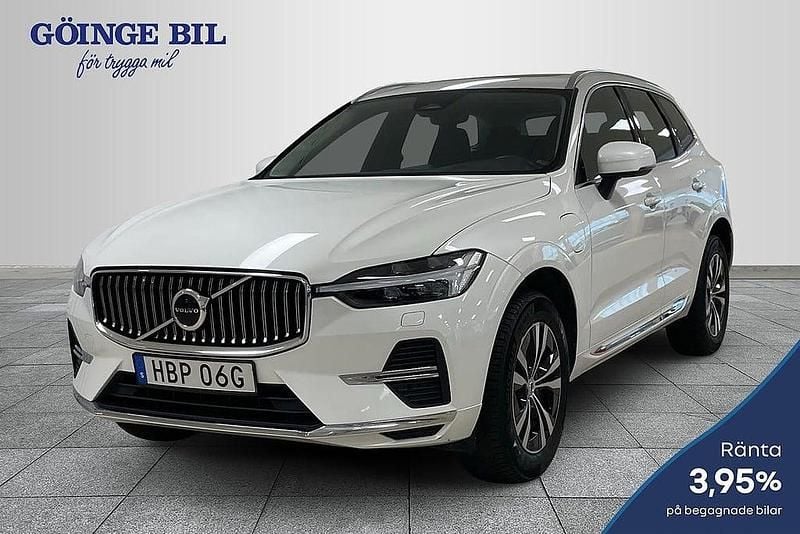 Begagnad Volvo XC60 Core 404 HK (297 kW) 2022 Vit SUV