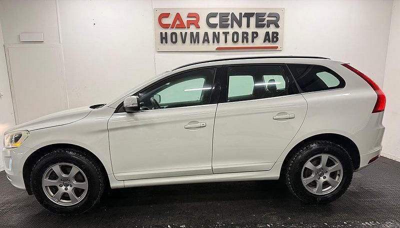 Begagnad Volvo XC60 Momentum 136 HK (100 kW) 2014 Vit SUV