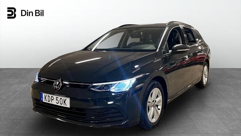 Grå Begagnad 2021 VW Golf VII | 229 800 kr (Marknadspris) - Bild 1/4