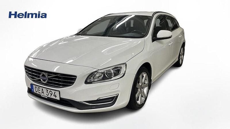 Vit Begagnad 2016 Volvo V60 Business Edition Kombi | 189 000 kr (Marknadspris) - Bild 1/4