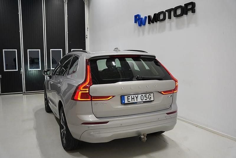 Begagnad Volvo XC60 Momentum 197 HK (144 kW) 2021 Silver SUV