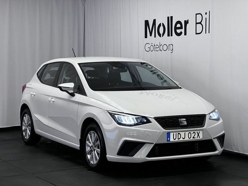 Vit Begagnad 2024 Seat Ibiza Style Halvkombi | 189 900 kr (Marknadspris) - Bild 1/4