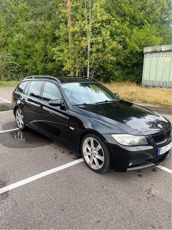 Svart Begagnad 2006 BMW 325 M Sport Kombi | 55 000 kr (Marknadspris) - Bild 1/4