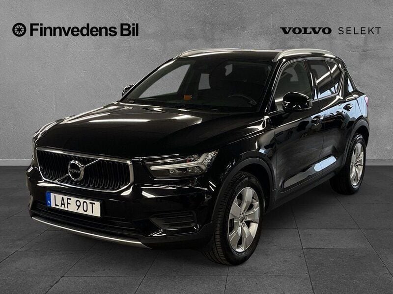 Svart Begagnad 2022 Volvo XC40 Momentum SUV | 260 000 kr (Superpris) - Bild 1/4