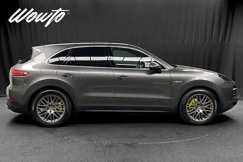 Begagnad Porsche Cayenne Sport 462 HK (339 kW) 2020 Quartzite grey metallics SUV