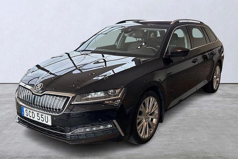 Svart Begagnad 2020 Skoda Superb Kombi | 235 000 kr (Lite dyr) - Bild 1/4