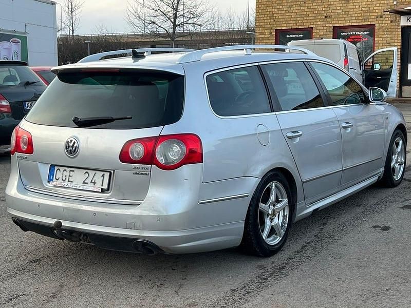 Begagnad VW Passat Sportline 170 HK (125 kW) 2010 Silver Kombi