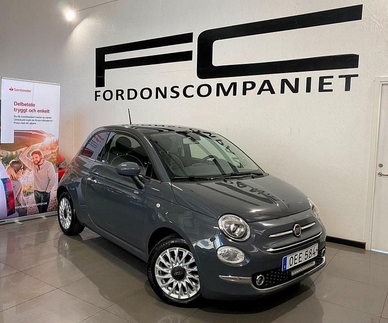 Grå Begagnad 2017 Fiat 500 Lounge Halvkombi | 89 900 kr (Marknadspris) - Bild 1/4