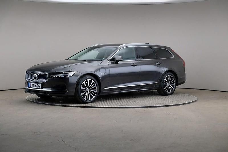 Grå Begagnad 2022 Volvo V90 Core Kombi | 339 000 kr (Bra pris) - Bild 1/4
