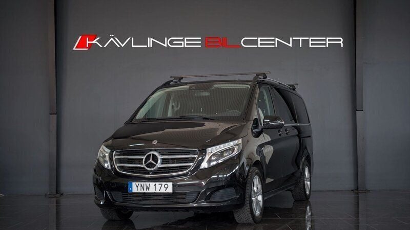 Svart Begagnad 2017 Mercedes V250 Avantgarde Minibuss | 379 000 kr (Superpris) - Bild 1/4