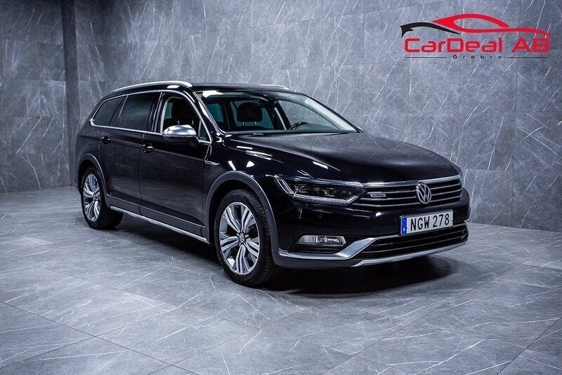 Svart Begagnad 2016 VW Passat Alltrack Kombi | 144 800 kr (Marknadspris) - Bild 1/4