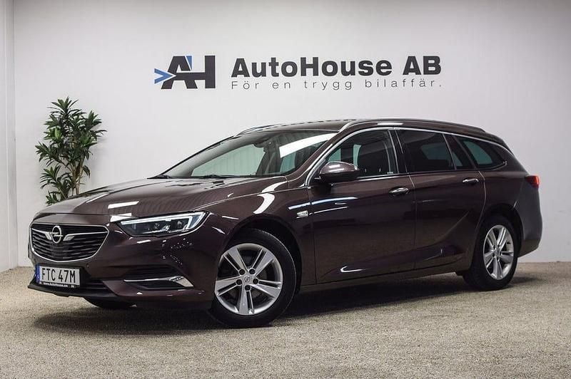 Begagnad Opel Insignia 140 HK (102 kW) 2017 Mörkbrun Kombi