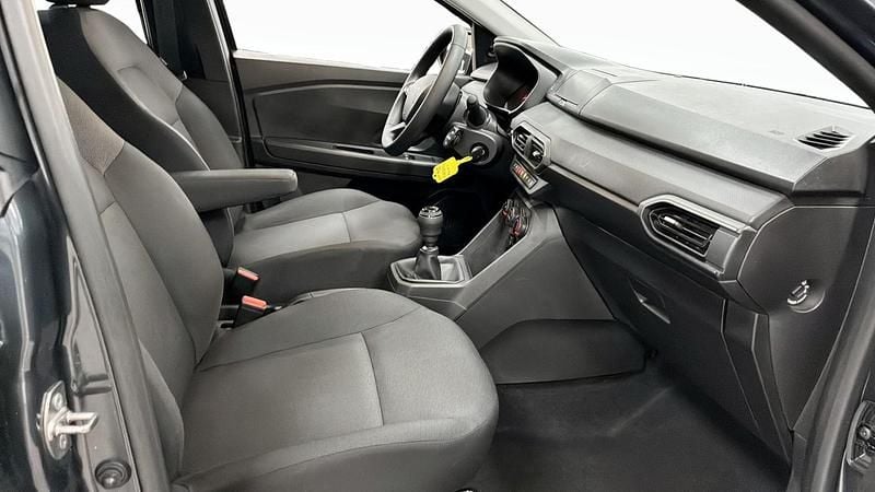 Begagnad Dacia Sandero Essentiel 91 HK (66 kW) 2022 Grå Halvkombi