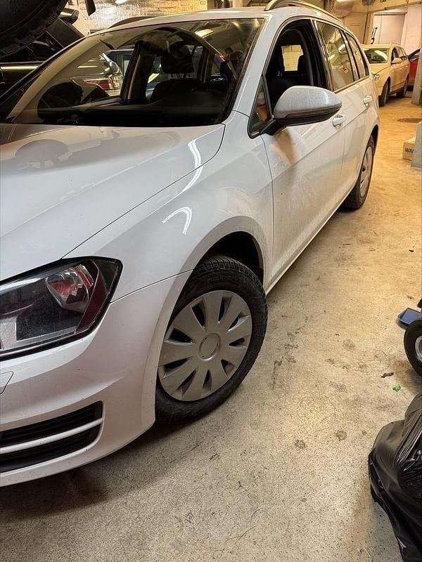 Begagnad VW Golf VII 110 HK (80 kW) 2016