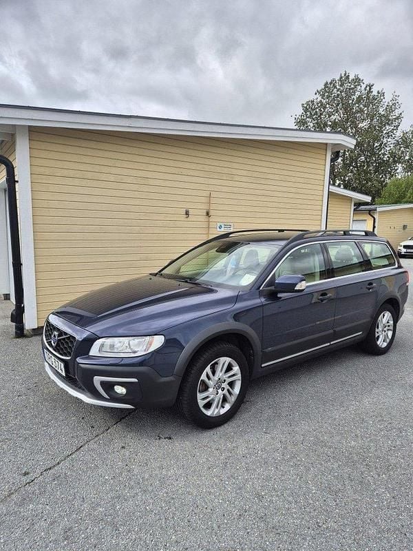 Blå Begagnad 2015 Volvo XC70 SUV | 197 500 kr (Marknadspris) - Bild 1/4