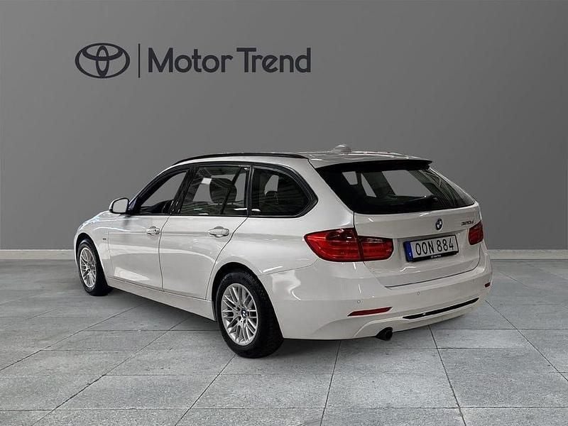 Begagnad BMW 320 Sport Line 186 HK (136 kW) 2015 Vit Kombi