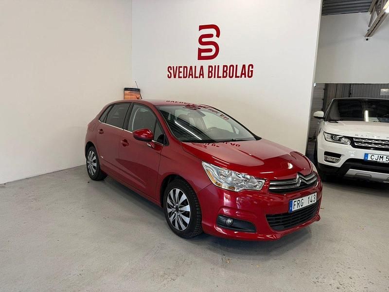 Röd Begagnad 2012 Citroën C4 Halvkombi | 54 899 kr (Bra pris) - Bild 1/4
