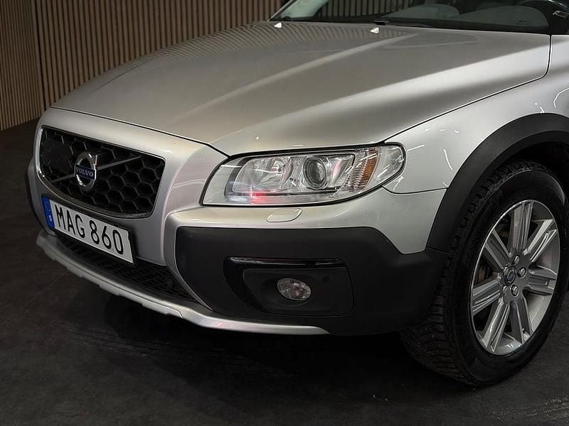 Begagnad Volvo XC70 Standard 181 HK (133 kW) 2015 Silver Kombi