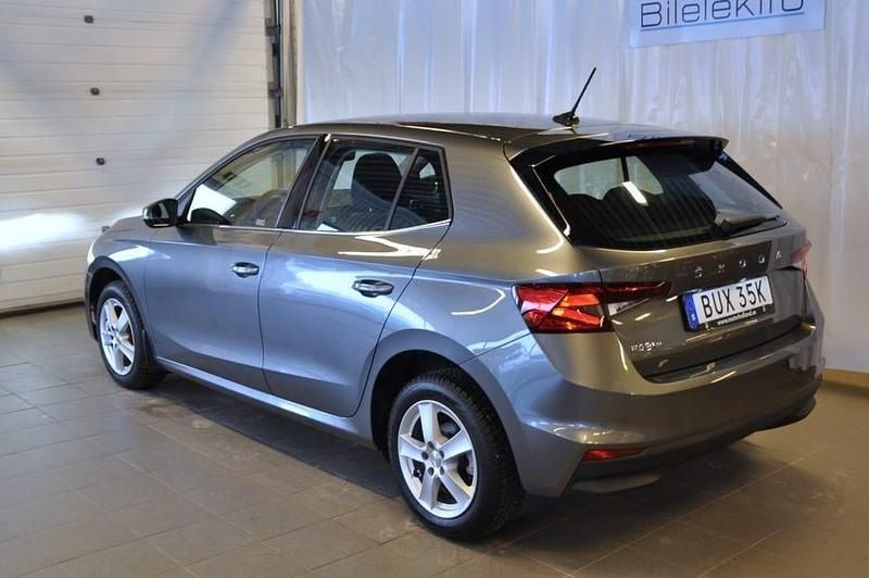 Begagnad Skoda Fabia 110 HK (80 kW) 2022 Grå Halvkombi