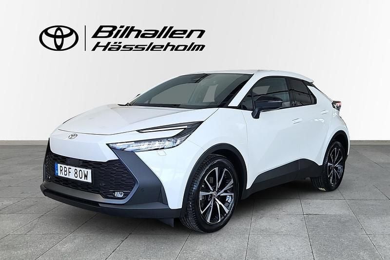 Begagnad Toyota C-HR 141 HK (103 kW) 2024 Vit SUV