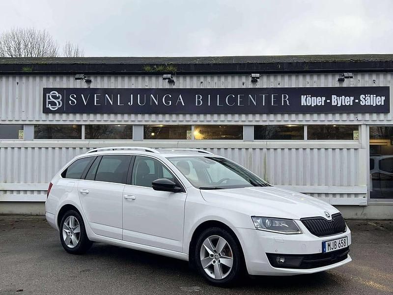 Begagnad Skoda Octavia Elegance 180 HK (132 kW) 2014 Vit Kombi