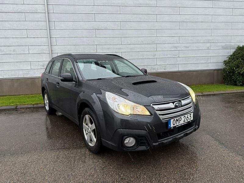 Begagnad 2014 Subaru Outback Kombi | 79 900 kr (Bra pris) - Bild 1/4