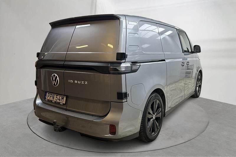 Begagnad VW ID. Buzz 150 kW (204 HK) 2023 Silver Minibuss