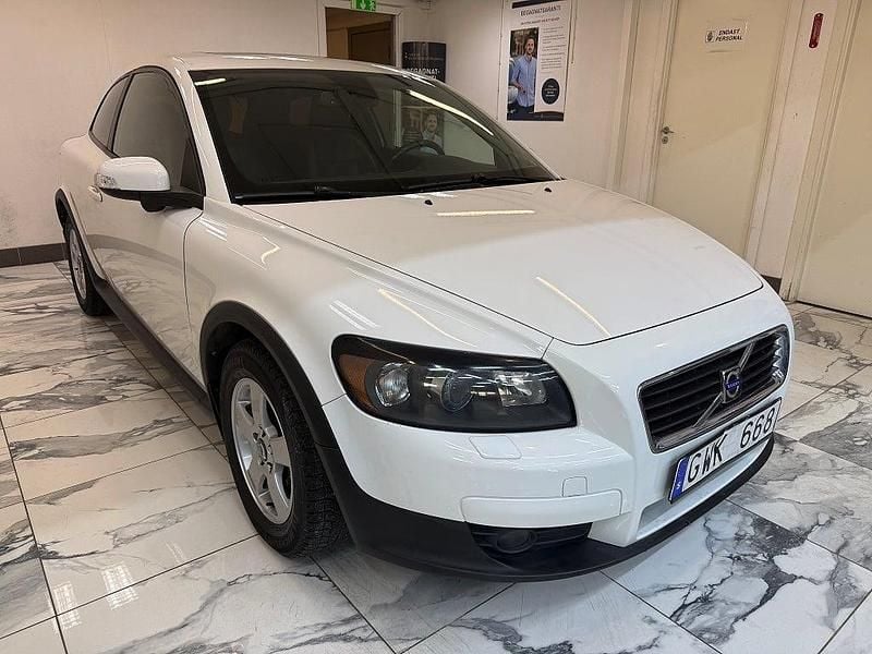 Begagnad Volvo C30 Summum 136 HK (100 kW) 2008 Vit Halvkombi