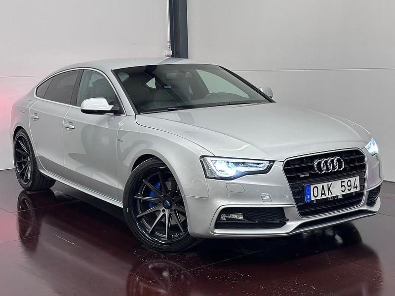 Silver Begagnad 2013 Audi A5 Sportback S-Line Halvkombi | 184 700 kr (Dyr) - Bild 1/4
